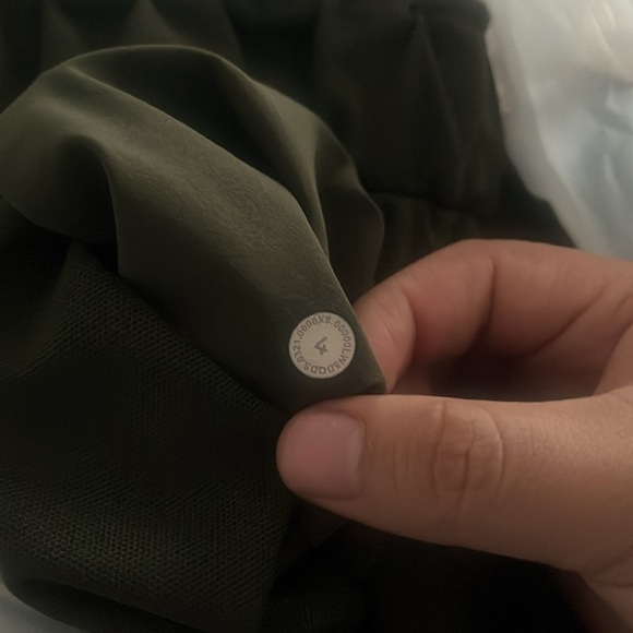 Lululemon Stretch High-Rise Jogger *Shorter Length Dark Olive size 4 - Picture 6 of 6